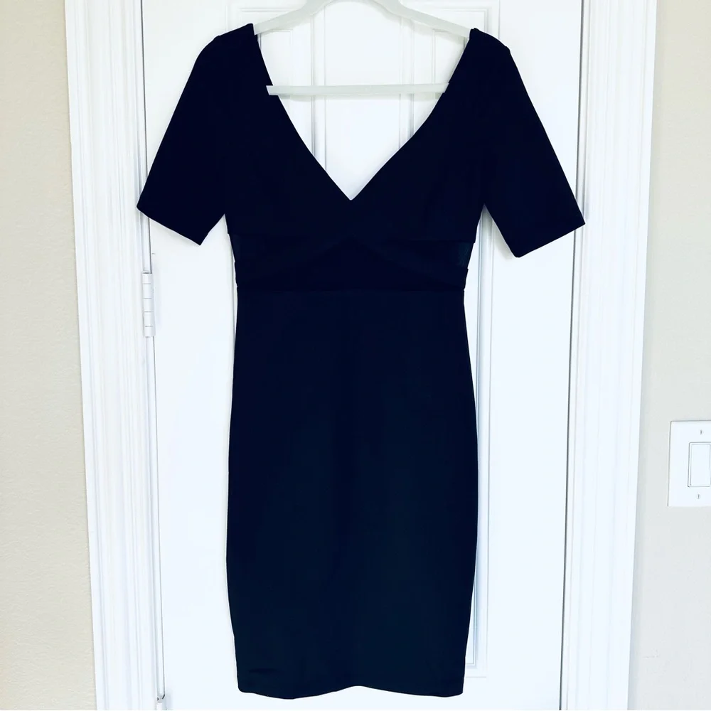 Elizabeth and James Black V-Neck Sheath Dress - Picture 3 of 12